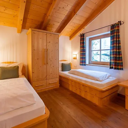 Quiet With Sauna In Koenigsleiten Chalet Wald im Pinzgau