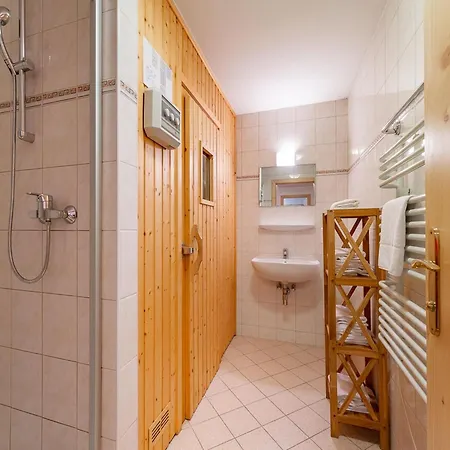 Quiet With Sauna In Koenigsleiten