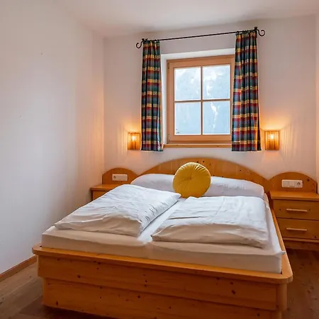 Chalet Quiet With Sauna In Koenigsleiten *