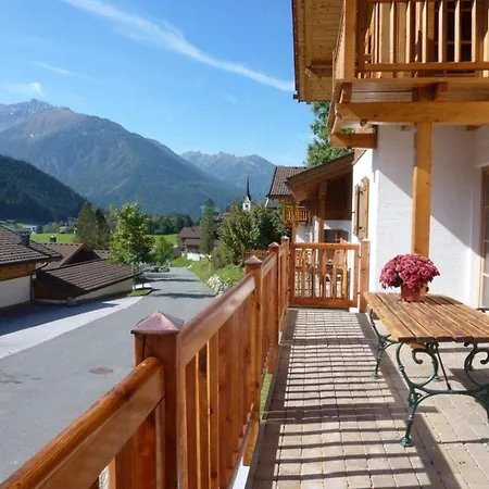 Chalet Quiet With Sauna In Koenigsleiten